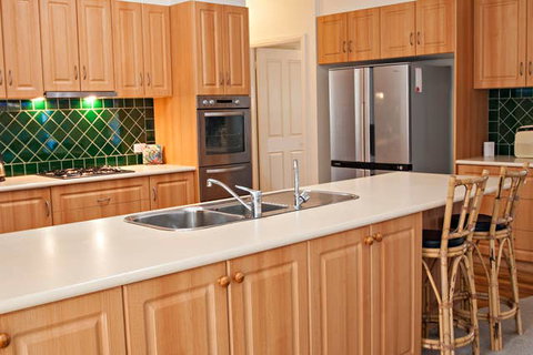 Rosies Cottage - Kalgoorlie Accommodation 5