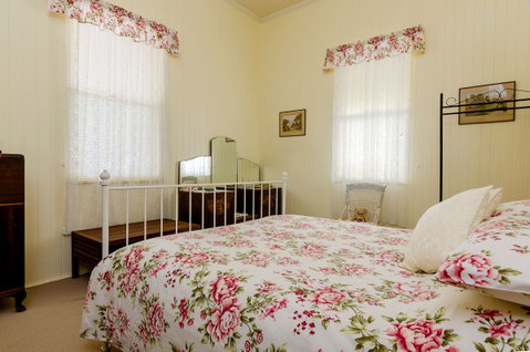 Albion Cottage - Kalgoorlie Accommodation 5