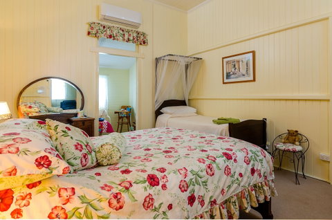 Albion Cottage - Kalgoorlie Accommodation 6