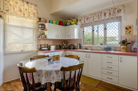 Albion Cottage - Kalgoorlie Accommodation 8