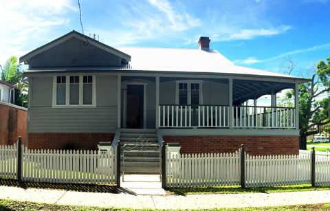 Ava House - Kalgoorlie Accommodation 0