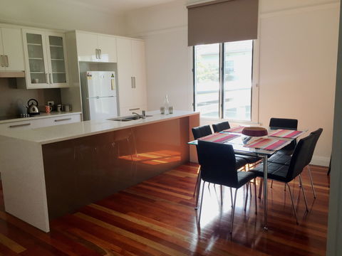 Ava House - Kalgoorlie Accommodation 1