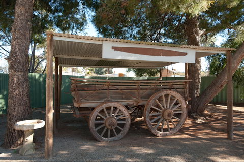 Black Jack Get-A-Way - Nana's Home - Kalgoorlie Accommodation 8