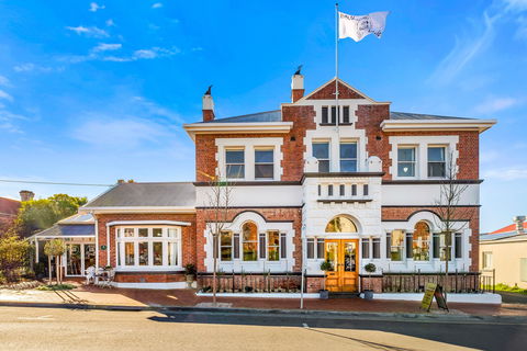 Cygnet Old Bank B&B - Kalgoorlie Accommodation 0