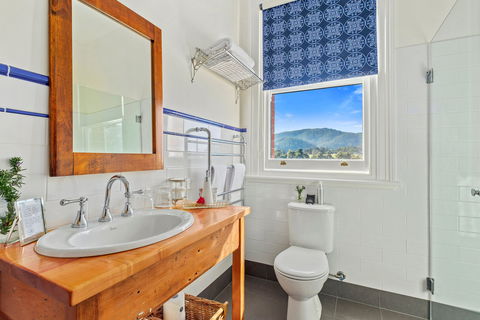 Cygnet Old Bank B&B - Kalgoorlie Accommodation 4