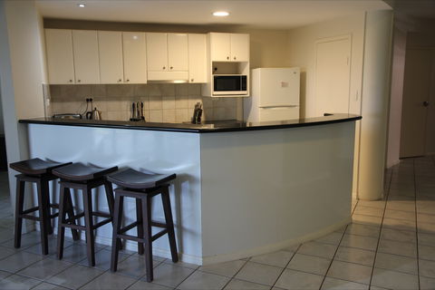 Darwin Deluxe Apartments - Kalgoorlie Accommodation 9