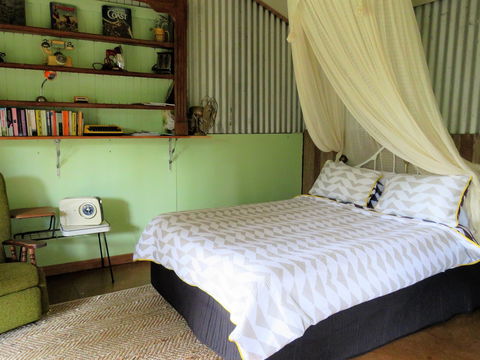 Fig Tree Retro Studio - Kalgoorlie Accommodation 4