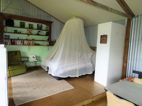 Fig Tree Retro Studio - Kalgoorlie Accommodation 5