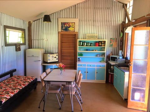 Fig Tree Retro Studio - Kalgoorlie Accommodation 6