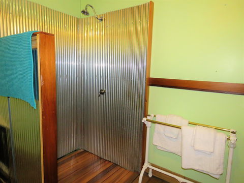 Fig Tree Retro Studio - Kalgoorlie Accommodation 9