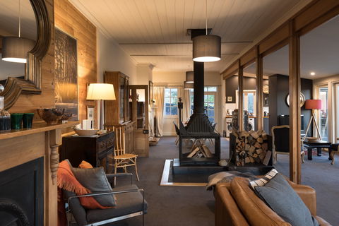 Frenchman's River - The Helmsman's House - Kalgoorlie Accommodation 2