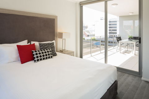 H20 Apartments - Kalgoorlie Accommodation 1
