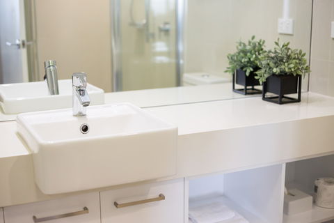 H20 Apartments - Kalgoorlie Accommodation 6