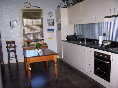 Hope Street Cottage - Kalgoorlie Accommodation 1