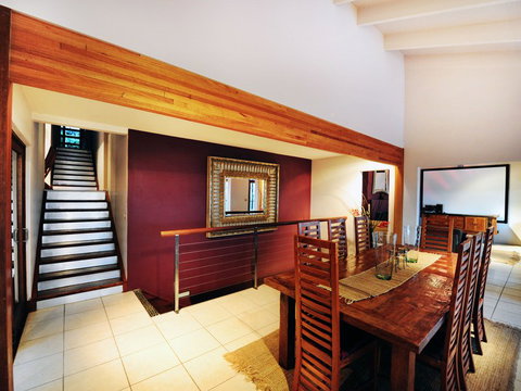 Mcauleys Beach House - Kalgoorlie Accommodation 1