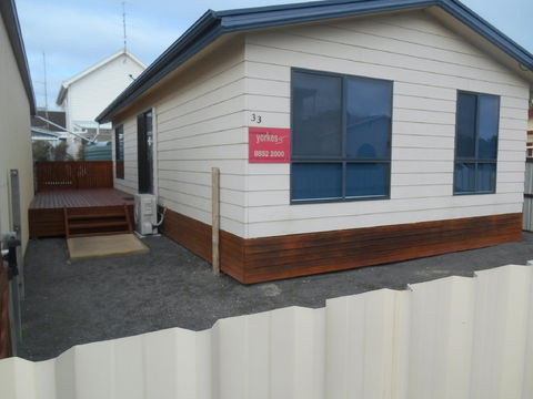 Laubelna's - Kalgoorlie Accommodation 0