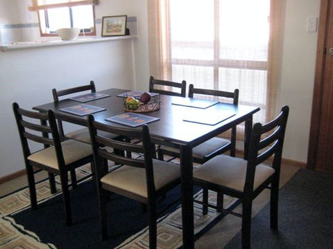 Laubelna's - Kalgoorlie Accommodation 2