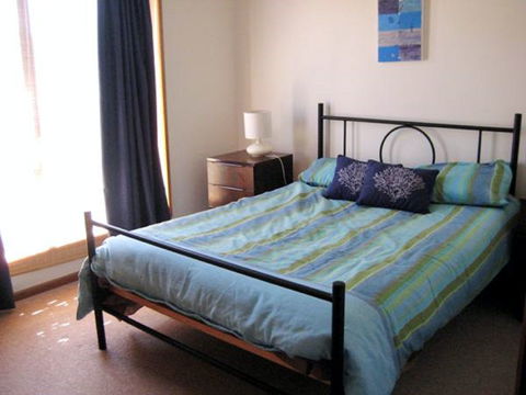 Laubelna's - Kalgoorlie Accommodation 4
