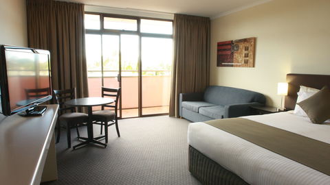 Adelaide Meridien Hotel & Apartments - Kalgoorlie Accommodation 0