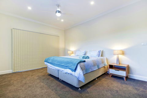 PJ's Hideaway - Kalgoorlie Accommodation 4