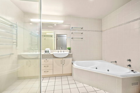 Serenity At Sapphire - Kalgoorlie Accommodation 5