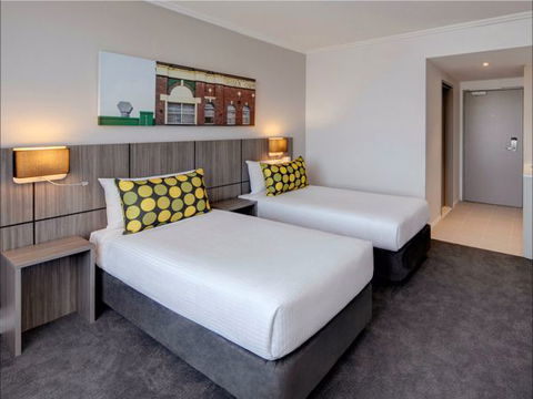 Travelodge Hotel Bankstown Sydney - Kalgoorlie Accommodation 2