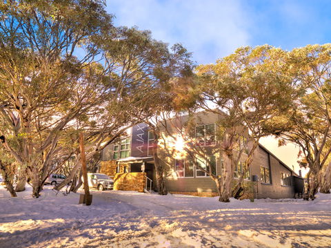 Ajax Ski Club - Kalgoorlie Accommodation 0