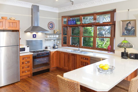 Blue Peace: Blue Mountains Home - Kalgoorlie Accommodation 2