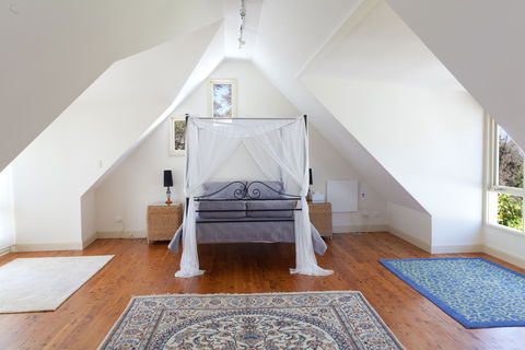 Blue Peace: Blue Mountains Home - Kalgoorlie Accommodation 3