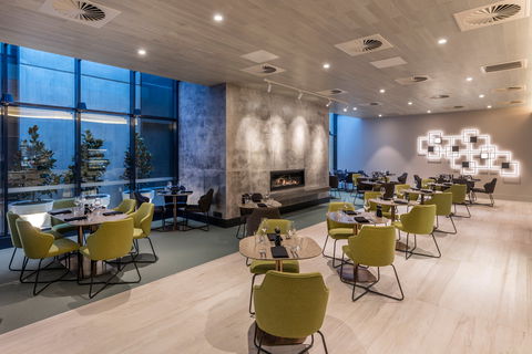 Deco Hotel Canberra - Kalgoorlie Accommodation 5