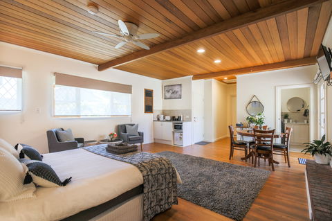 HAHNDORF LODGE - Kalgoorlie Accommodation 0