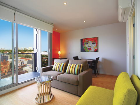 Oaks Melbourne South Yarra Suites - Kalgoorlie Accommodation 0
