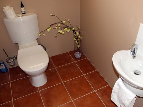 Outlook BnB - Kalgoorlie Accommodation 9