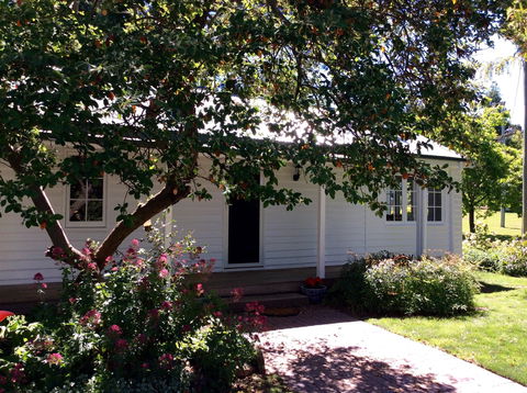 Cairnie Country Cottage - Kalgoorlie Accommodation 0