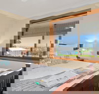 Century21 SouthCoast Reef  Vines Port Noarlunga - Kalgoorlie Accommodation