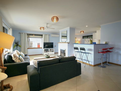 Kangaroo Island Salty Air Holiday  Apartments - Kalgoorlie Accommodation 1