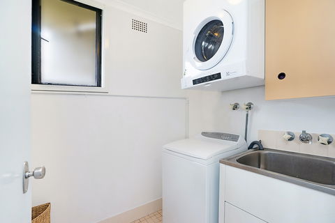 Newcastle Short Stay Apartments - Flagstaff Apartment - Kalgoorlie Accommodation 0