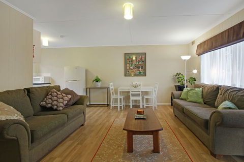 Akora Flats - Kalgoorlie Accommodation 0