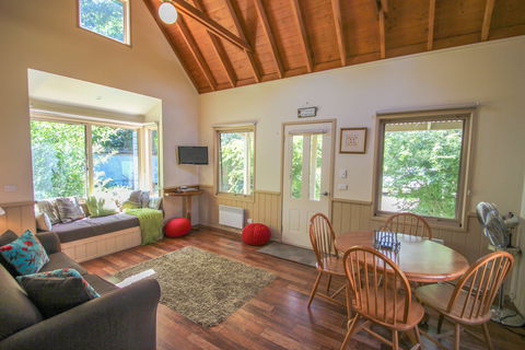 Alpine Arnica Cottages - Kalgoorlie Accommodation 0
