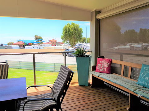 AVitamin Sea - Kalgoorlie Accommodation 0