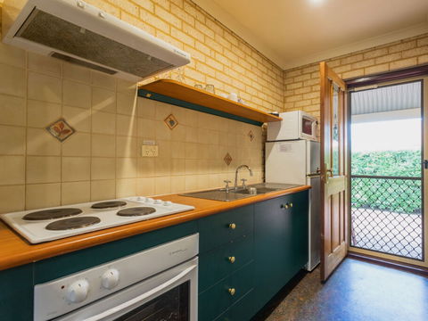 Busselton Villas And Caravan Park - Kalgoorlie Accommodation 2