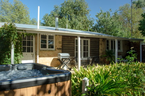 Ford Cottage Bed & Breakfast - Kalgoorlie Accommodation 0