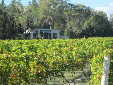 Just Red Wines Vineyard Cabins - Kalgoorlie Accommodation 0