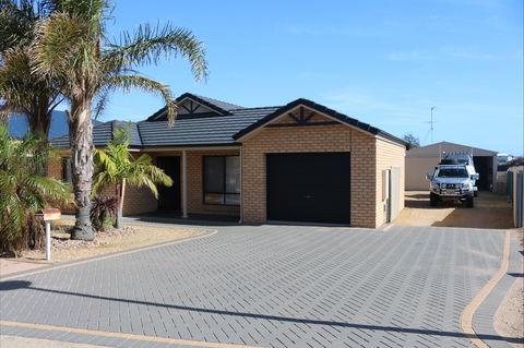 Port Hughes Escape - Kalgoorlie Accommodation 0