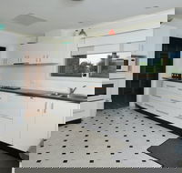 Seaview's Holiday House - Kalgoorlie Accommodation