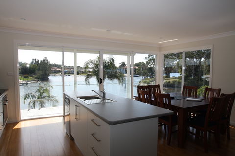 Waterfront Holiday Home - Kalgoorlie Accommodation 1