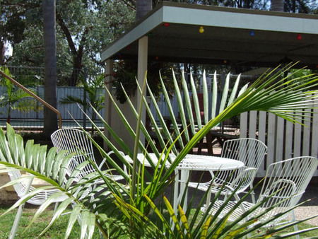 Avalon Holiday Units - Kalgoorlie Accommodation 2
