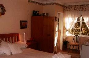 Russells Bed And Breakfast - Kalgoorlie Accommodation 1