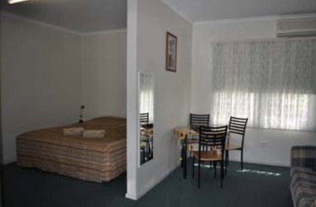 Back Obourke Accommodation - Kalgoorlie Accommodation 0