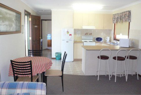 Back Obourke Accommodation - Kalgoorlie Accommodation 4